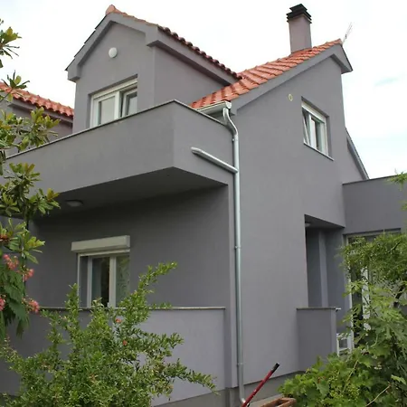 Logo Apartment