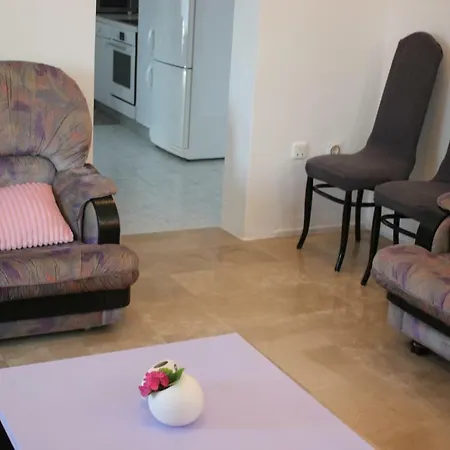 Logo Apartment *